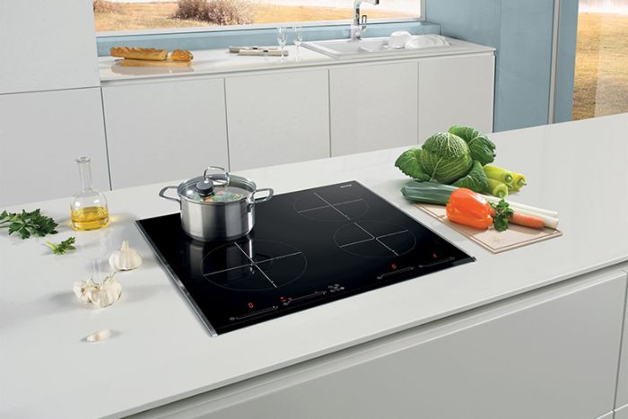 Bếp từ giúp tiết kiệm thời gian nấu, an toàn