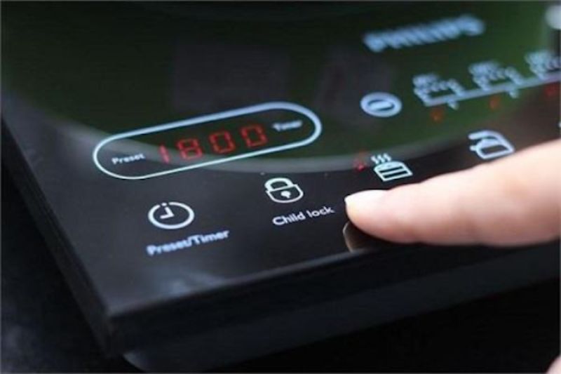 Bếp từ Faster FS-999I trang bị tính năng khóa trẻ em an toàn